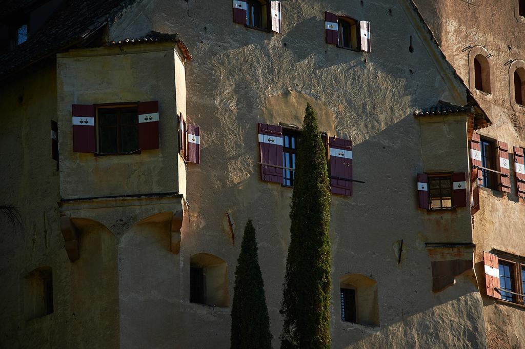 Schloss Englar Appiano Sulla Strada Del Vino Exterior photo